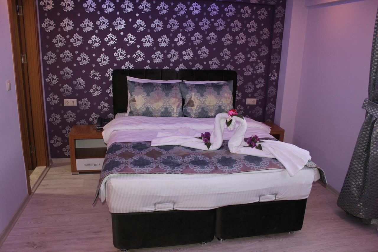 Safran Palas Yenifoca Habitación foto